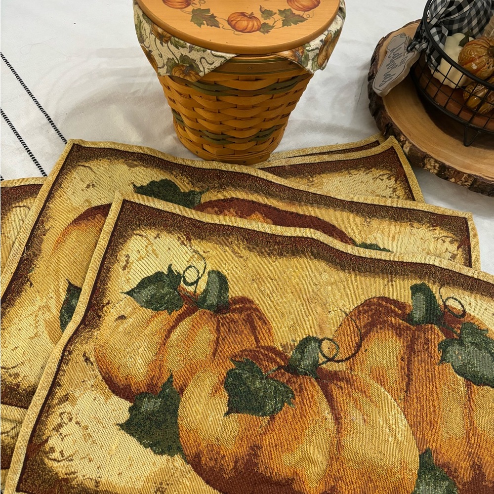 Fall tabletop decor